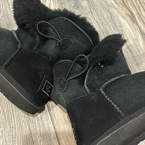 UGG Classic Black Fur-Lined Boots - Picture 3 of 4